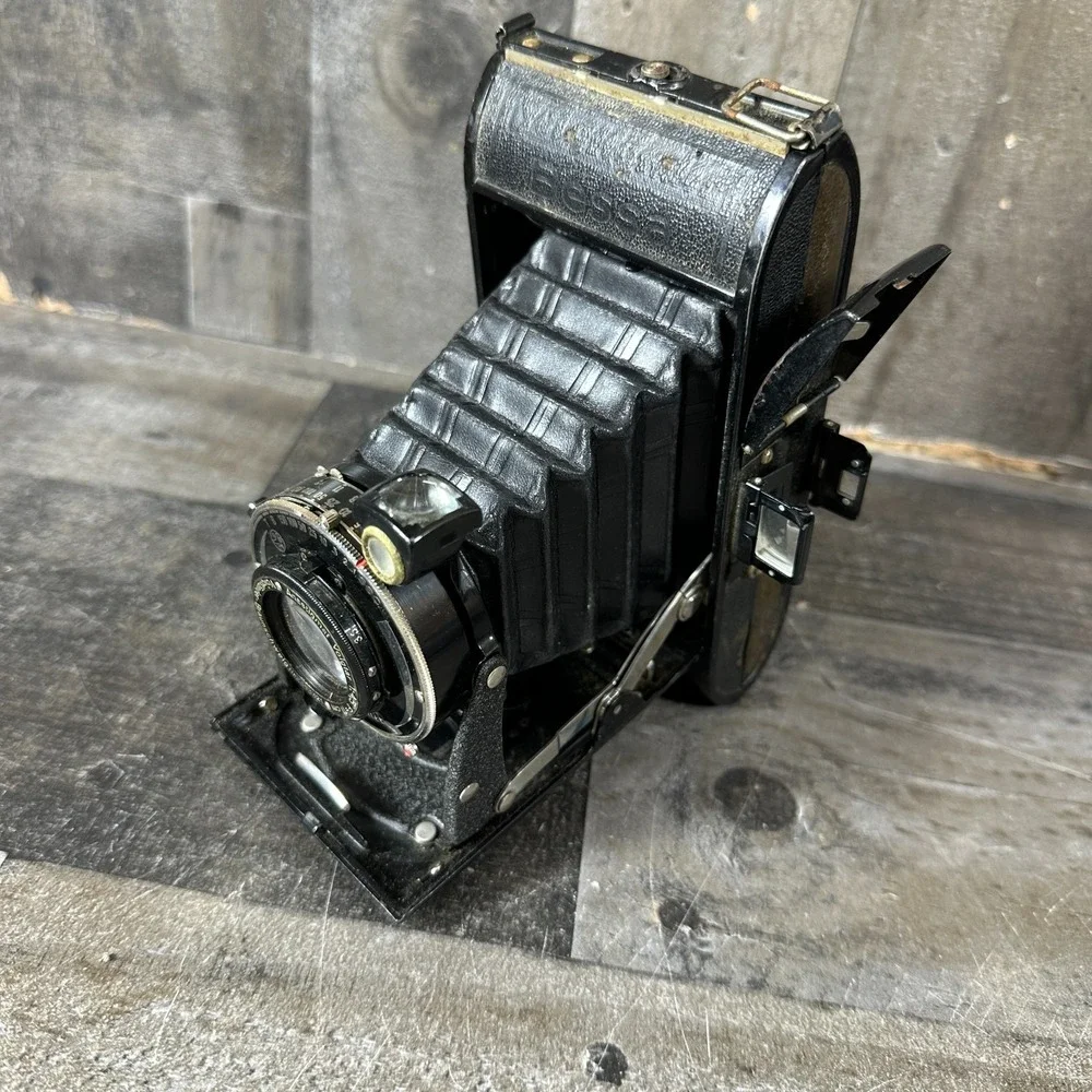Voigtlander Bessa Folding Camera 1:4.5 Vintage As-IS - Parts/Repair